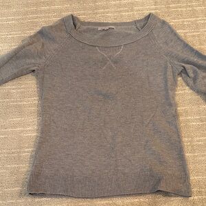 GAP Women's Heather Gray Crew Neck Sweater